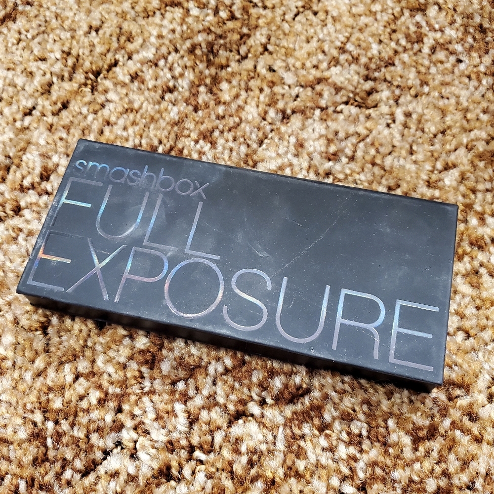 Full exposure smashbox Eyeshadow palette